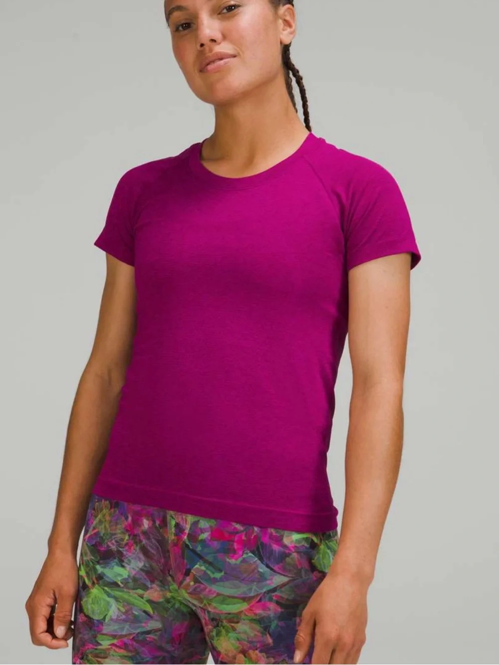 Lululemon Swiftly Tech Short Sleeve Tee Shirt 2.0 in Purple Highlight Size 6 - Picture 1 of 7